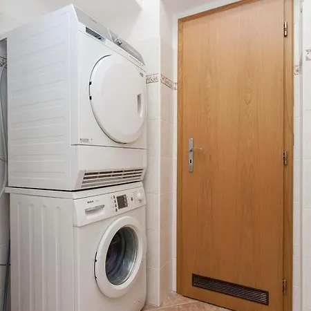 Zuzana Apartment *